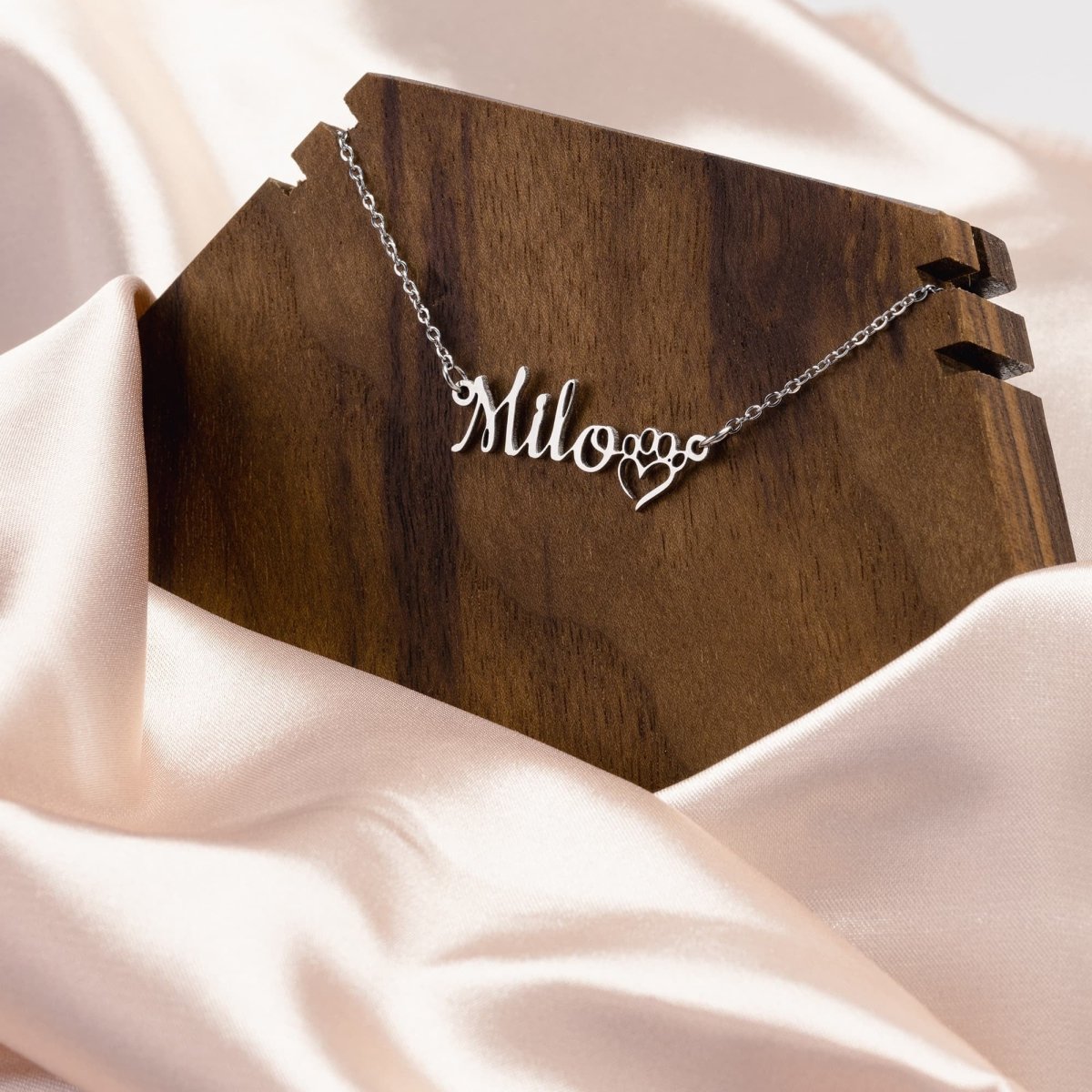 Personalized Dog Mom Necklace - BluSparkle